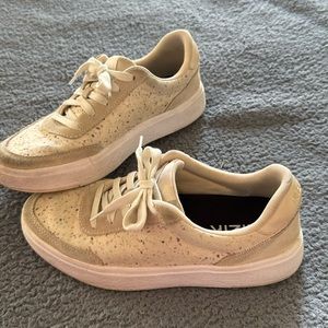 Slip-on Kizik shoes!